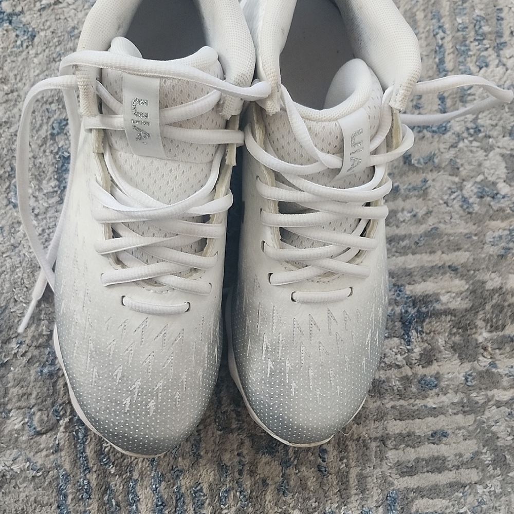 Under Armour Baseball/Football Sneaker